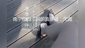 沙發爆操穿著艦娘海藍水手制服裝的美少女，胯下含屌後不停抽插到聽見她嫵媚呻吟…