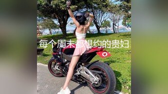    绿帽人妻 老公在旁边拍摄 看着自己白虎淫妻被两个男人玩弄 口技超棒 这样的口交你能顶住多久