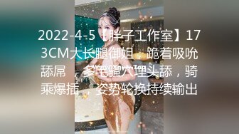 商场女厕全景偷拍高跟制服少妇的极品大黑鲍