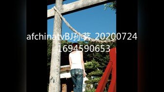 凤鸣鸟唱精品-高颜值写真模特遭摄影师潜规则,拍完写真还得挨炮