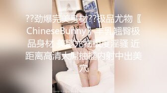 甜美嫩妹妹白嫩奶子跪着吃屌，骑乘位爆操肥臀，站立抗腿侧入