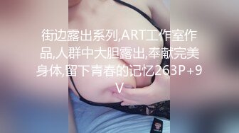 小关之琳露脸长得很想明星啊，风骚的睡衣挡不住诱人的奶子，无毛的骚逼大黑牛自慰呻吟，高潮的抽搐骚浪的表情