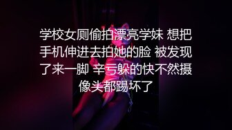 经典三个漂亮的俄罗斯OL熟女大屁股屙尿