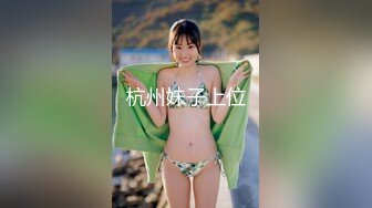   无毛混血18岁的小美女激情4P 被三个渣男玩弄蹂躏，激情上位还要给边上两个大哥口交